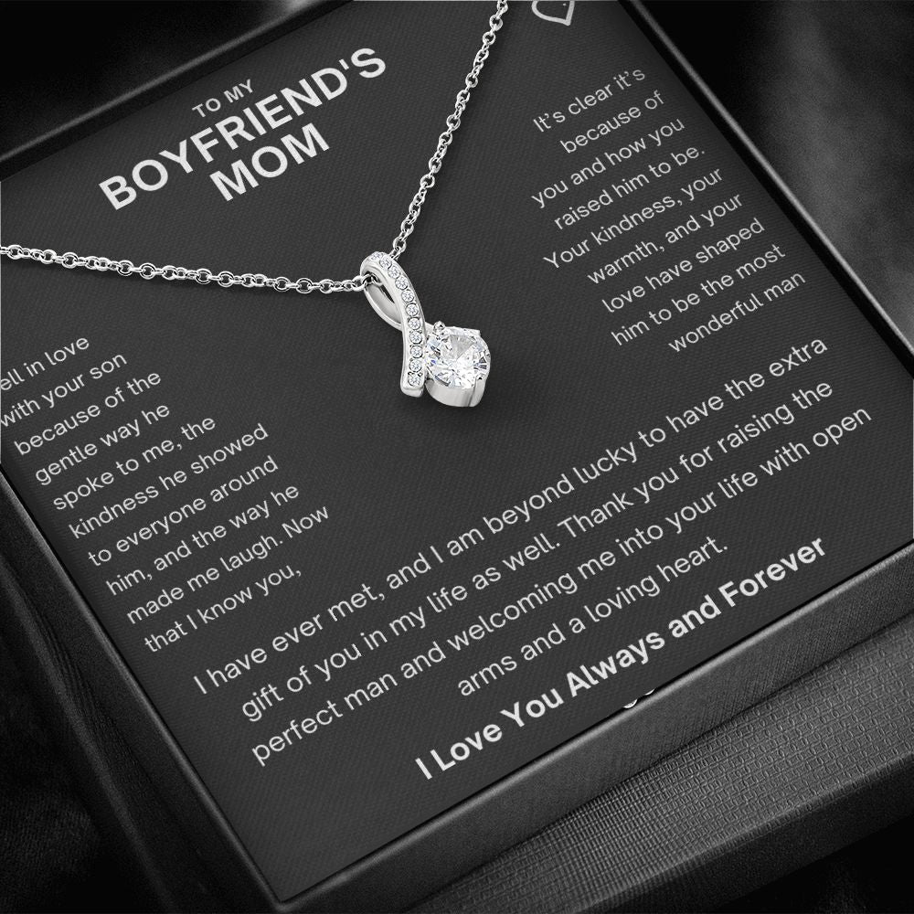 To My Boyfriends Mom - Perfect Man Alluring Beauty Necklace